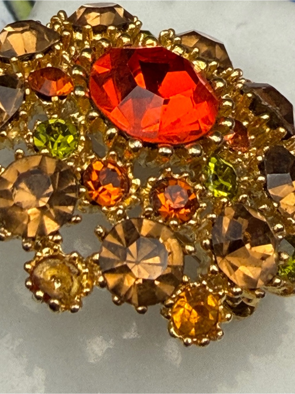 Stunning! Vintage Sphinx rhinestone brooch #404 fiery orange amber green gold - Picture 5 of 12
